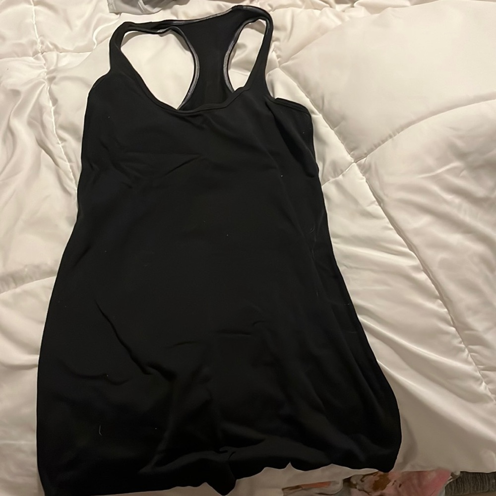 Black lulu tank